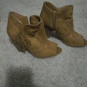 Ankle boots